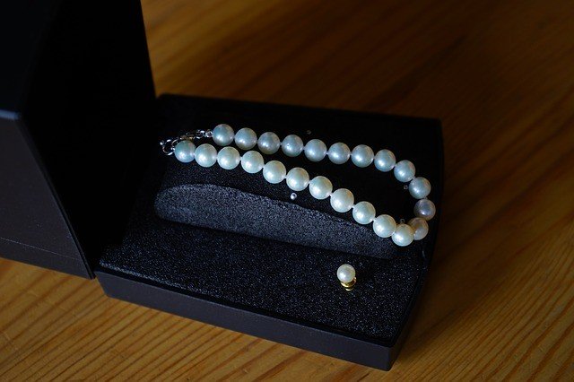 Carefully Store Your Pearls To Maintain Its Beauty