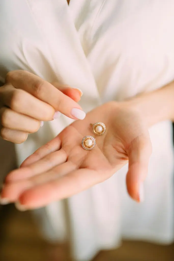 Classic Pearl Earrings Are Always A Good Choice!