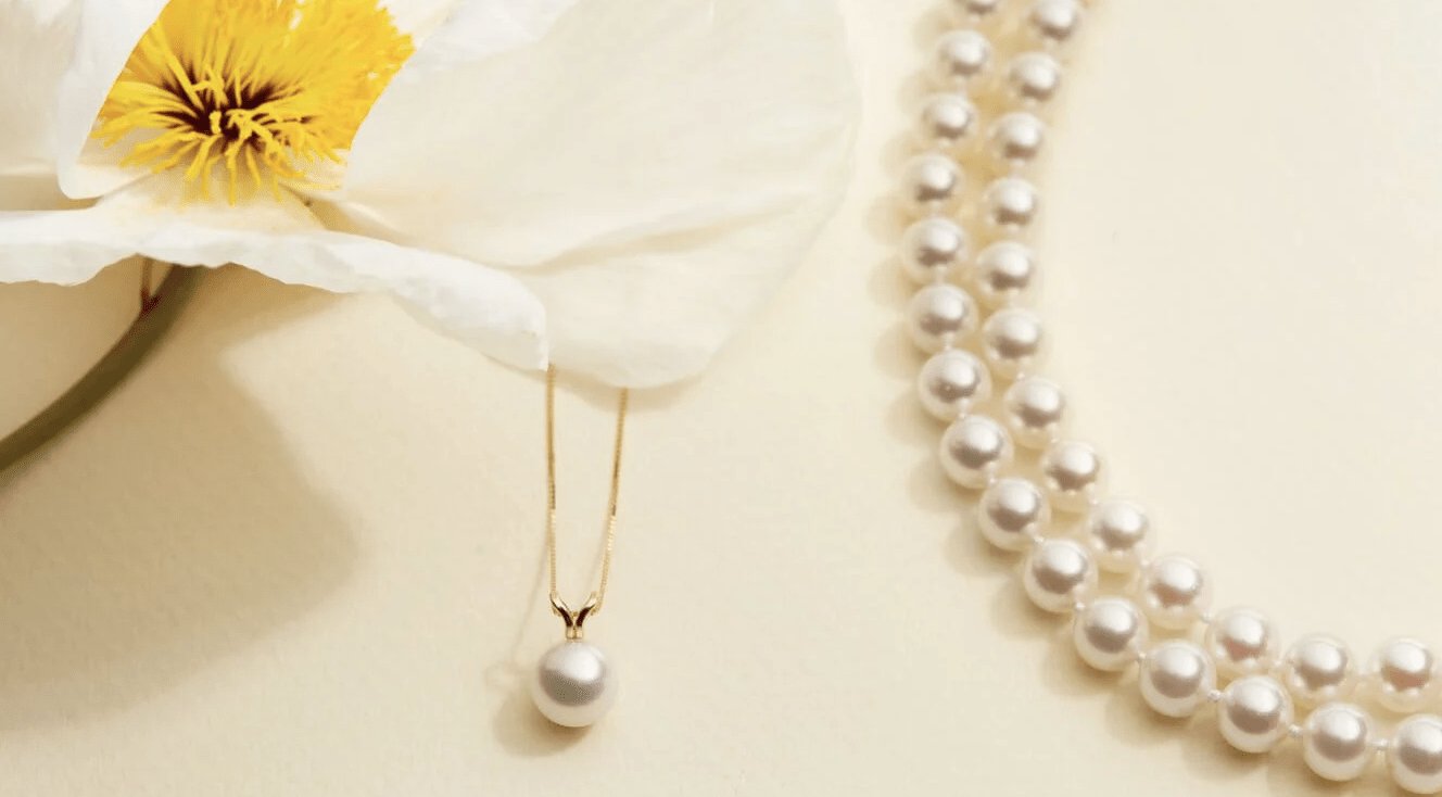 Online Retailers To Buy Pearl Jewelry: Top Picks!